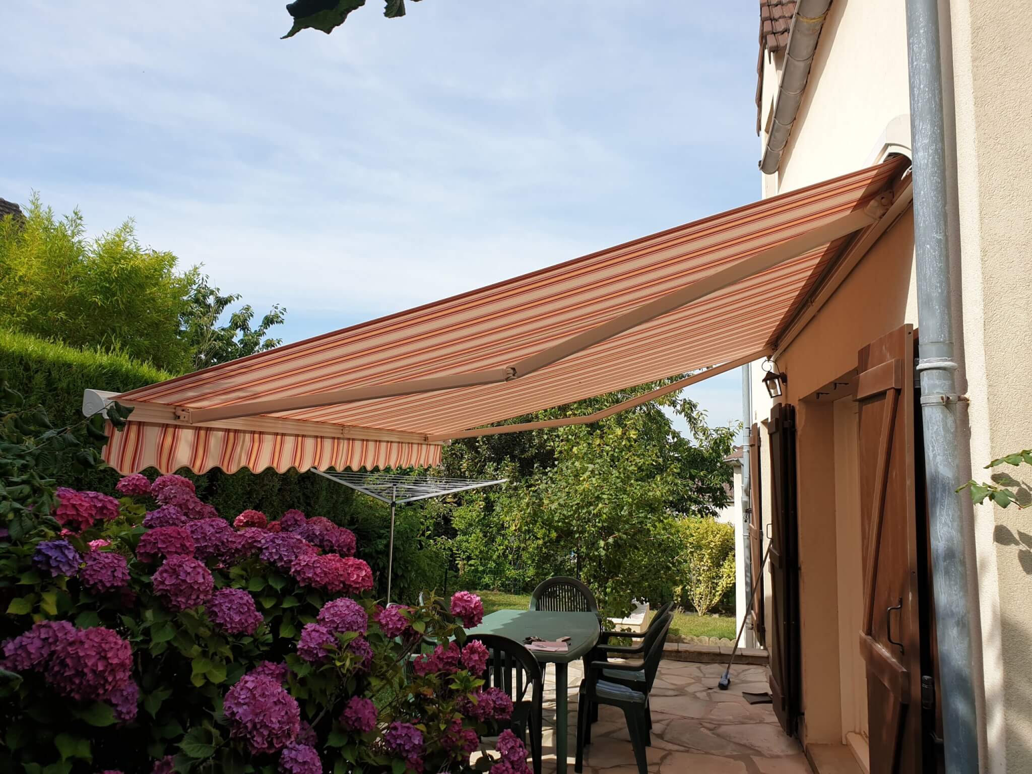 AUX STORES SARTROUVILLOIS - serv1